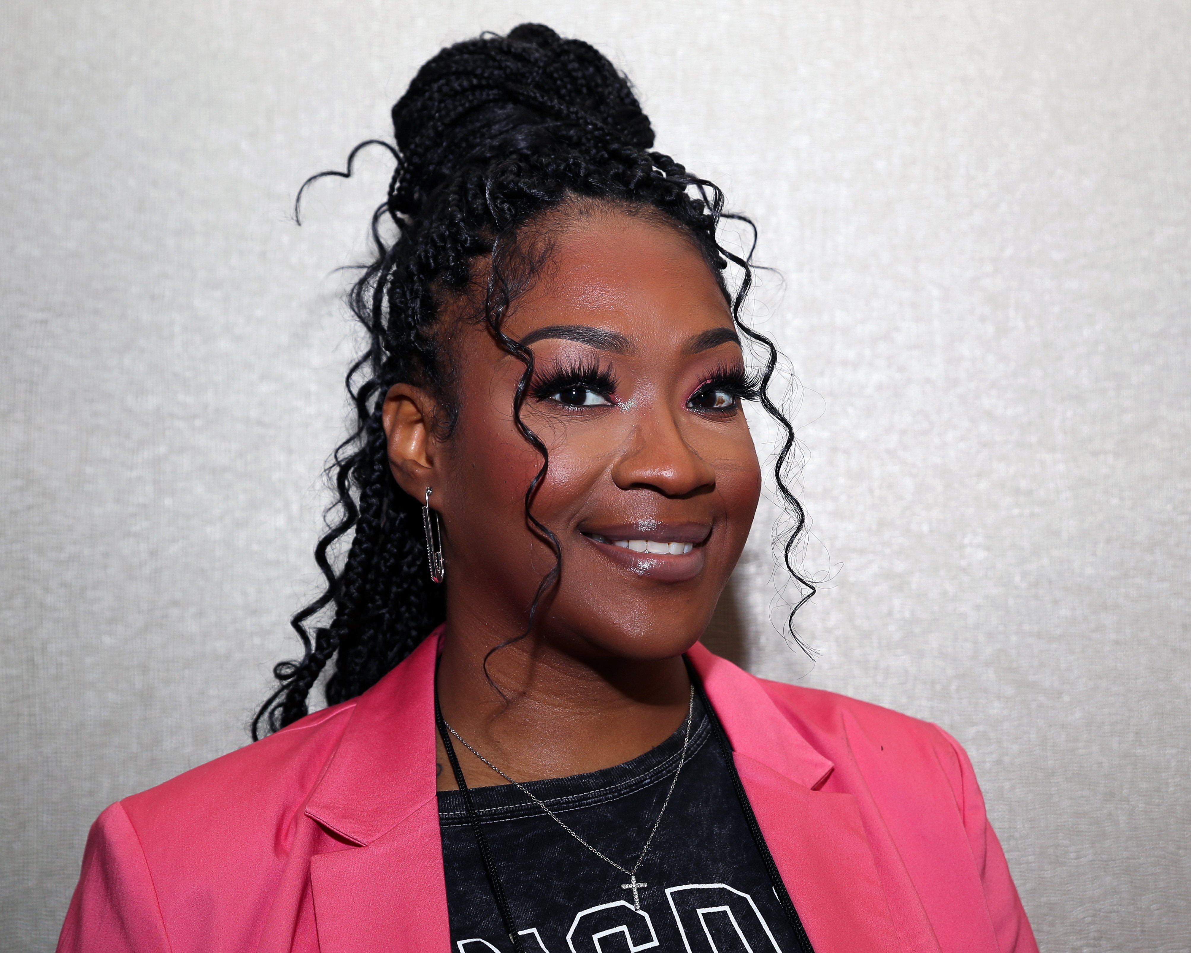Student Spotlight: Single Mom Earns Scholarship Honoring AHFA Retiree